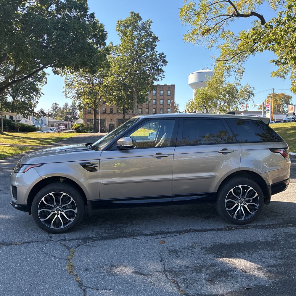 2022 Land Rover Range Rover Sport HSE Silver Edition 4D SUV