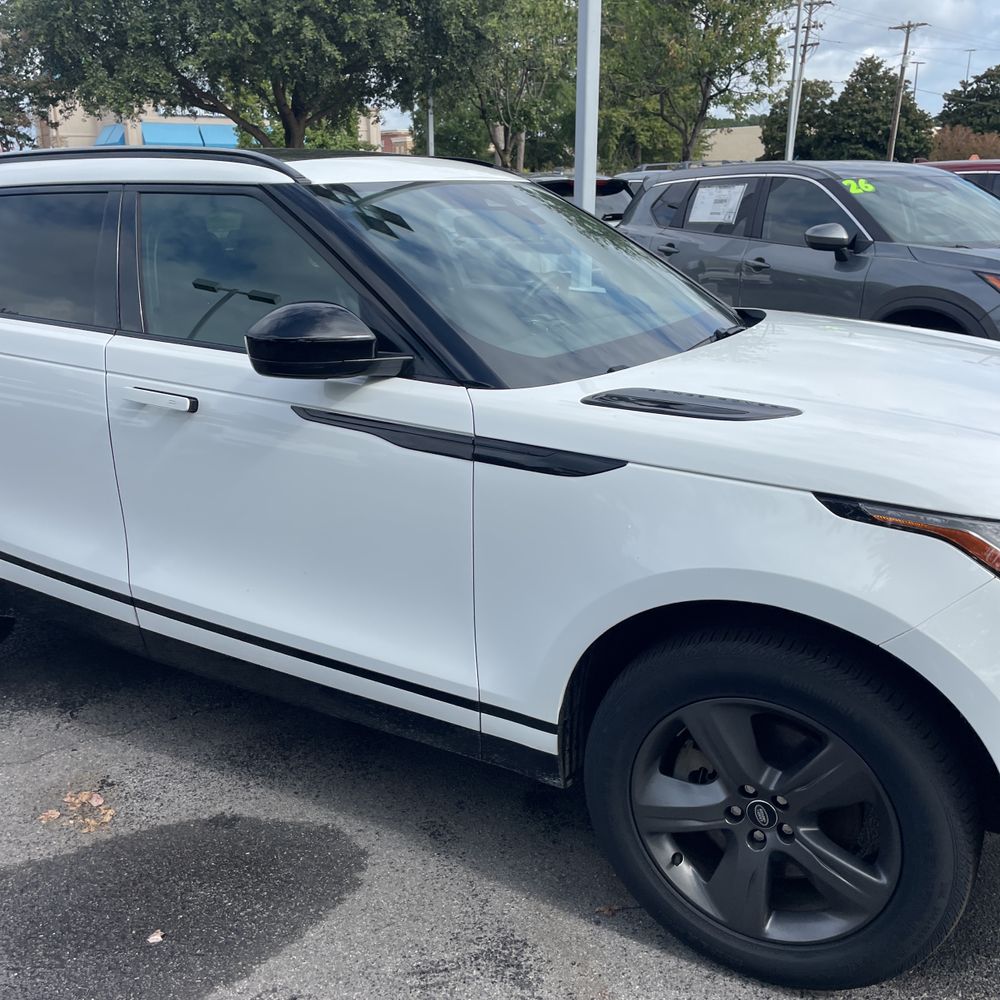 2025 Land Rover Range Rover Velar Dynamic SE P250