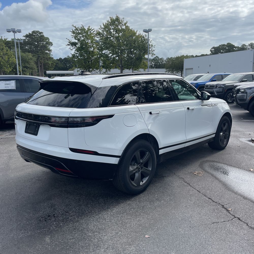 2025 Land Rover Range Rover Velar Dynamic SE P250