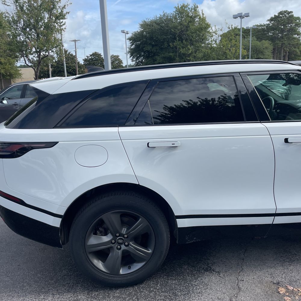 2025 Land Rover Range Rover Velar Dynamic SE P250