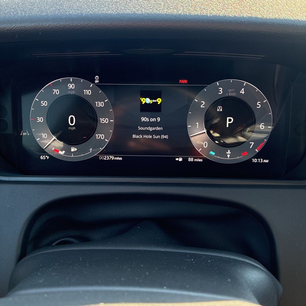 2025 Land Rover Range Rover Velar Dynamic HSE P400