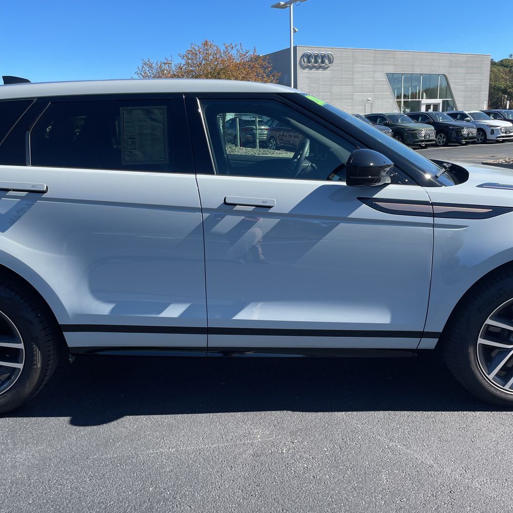 2024 Land Rover Range Rover Evoque Dynamic SE P250