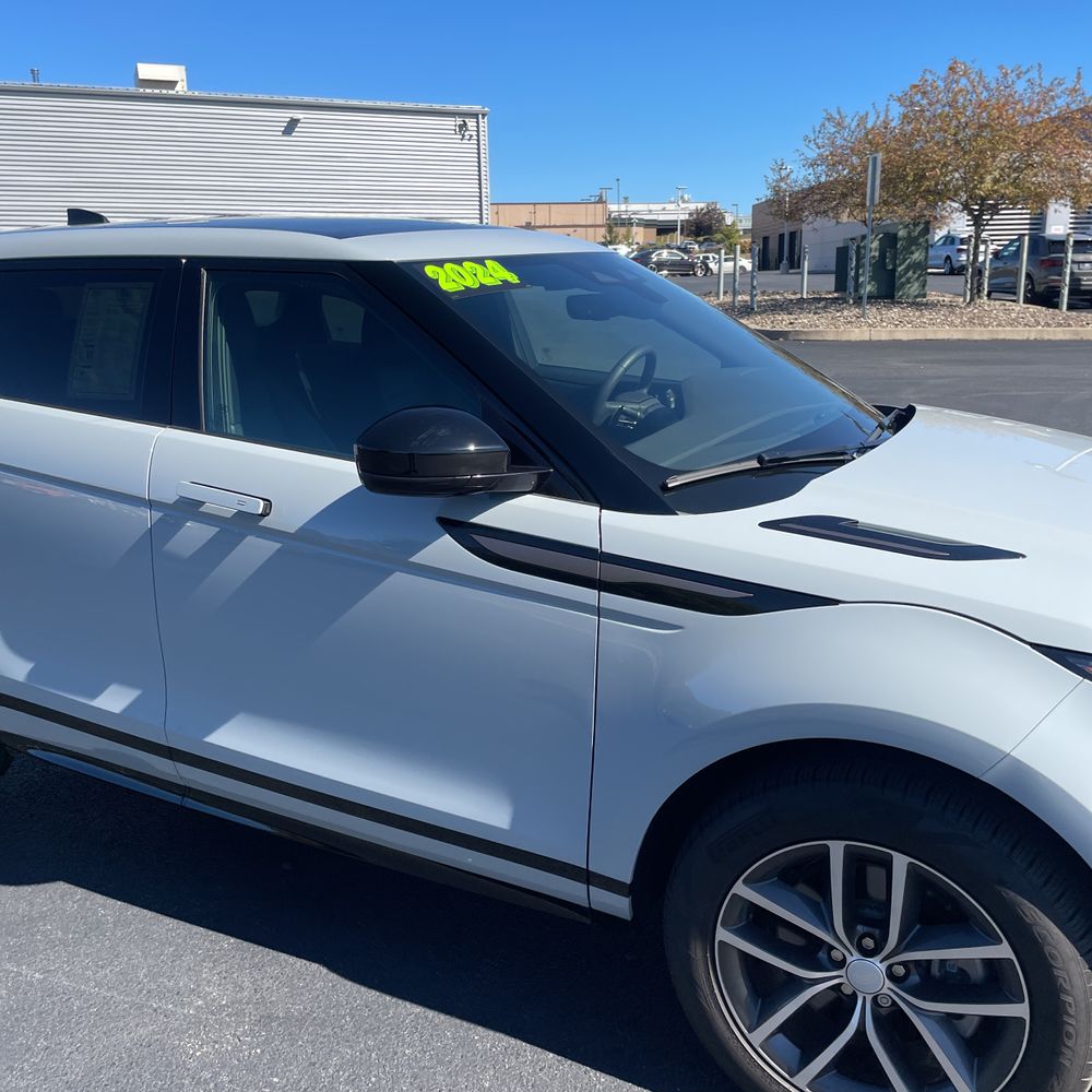 2024 Land Rover Range Rover Evoque Dynamic SE P250