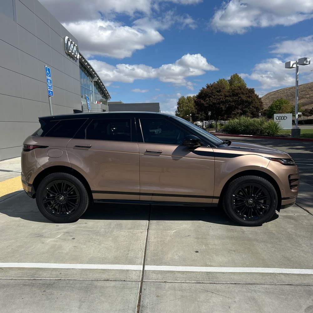 2024 Land Rover Range Rover Evoque Dynamic SE P250