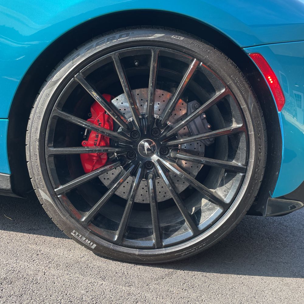 2023 McLaren GT Base