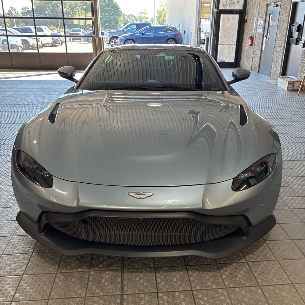 2020 Aston Martin Vantage Base