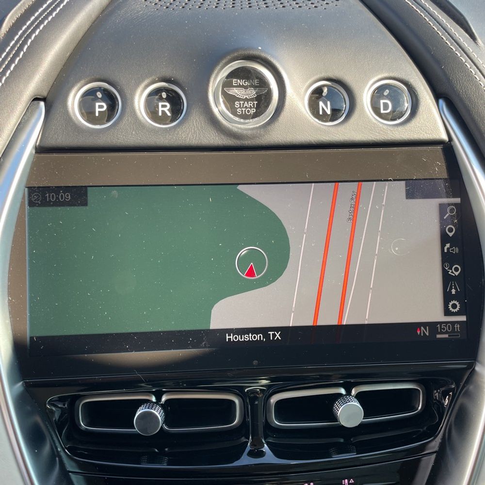 2021 Aston Martin DBX Base