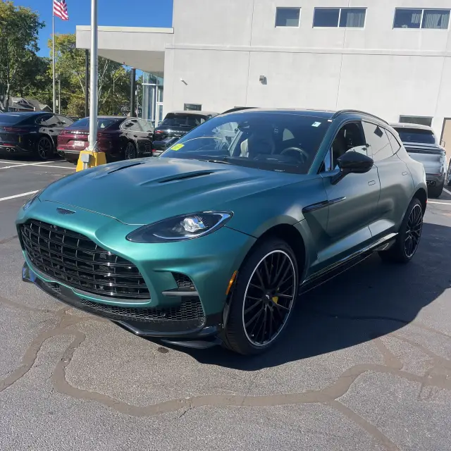 2023 Aston Martin DBX 707