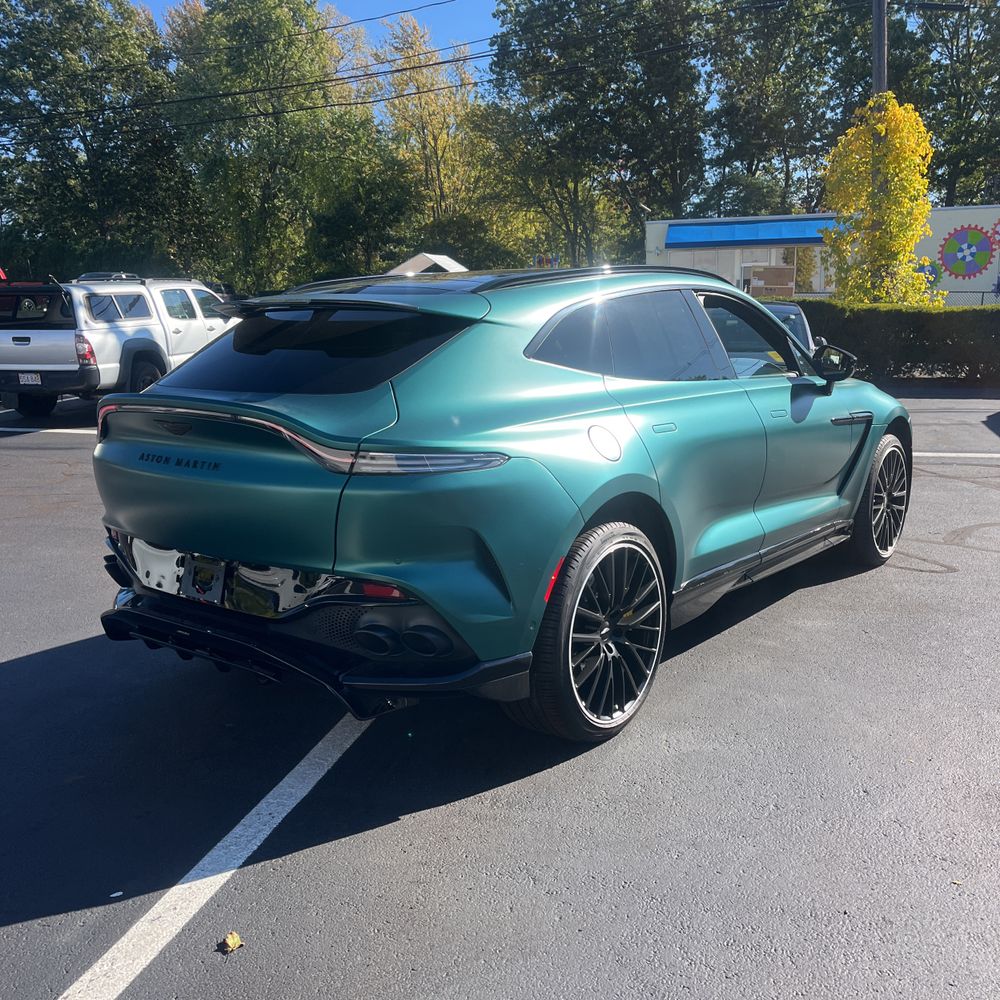 2023 Aston Martin DBX 707