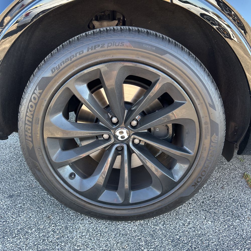 2017 Bentley Bentayga Base