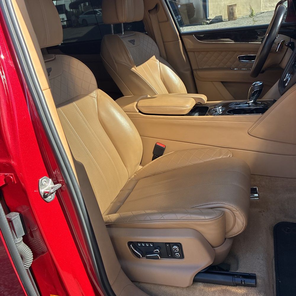 2017 Bentley Bentayga Base