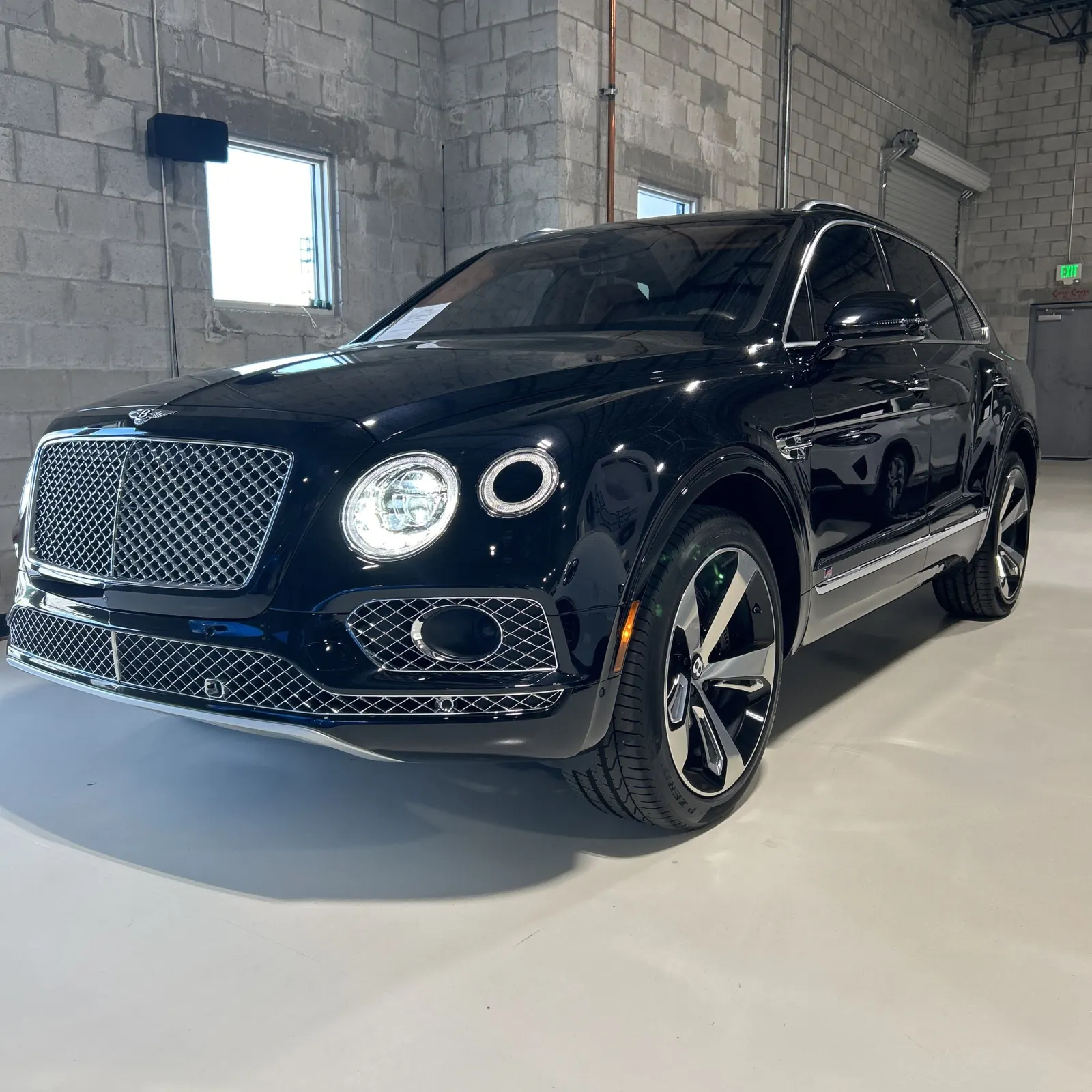 2017 Bentley Bentayga Base