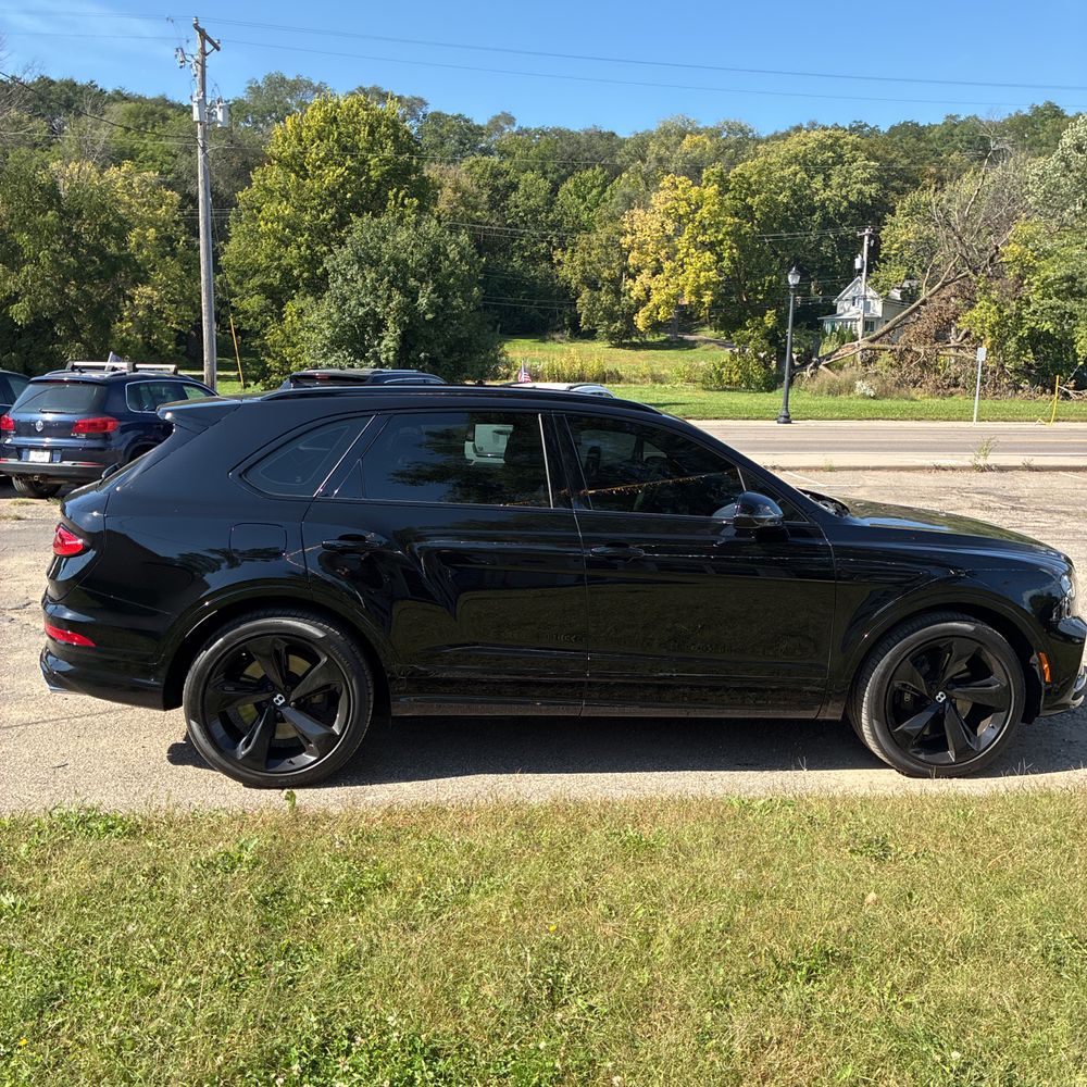 2021 Bentley Bentayga V8
