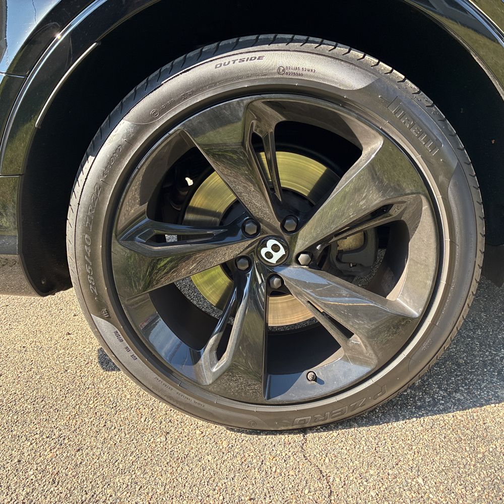 2021 Bentley Bentayga V8