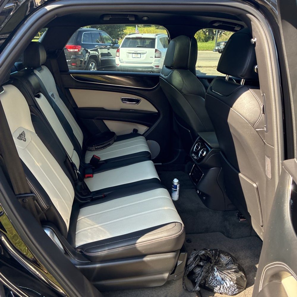 2021 Bentley Bentayga V8