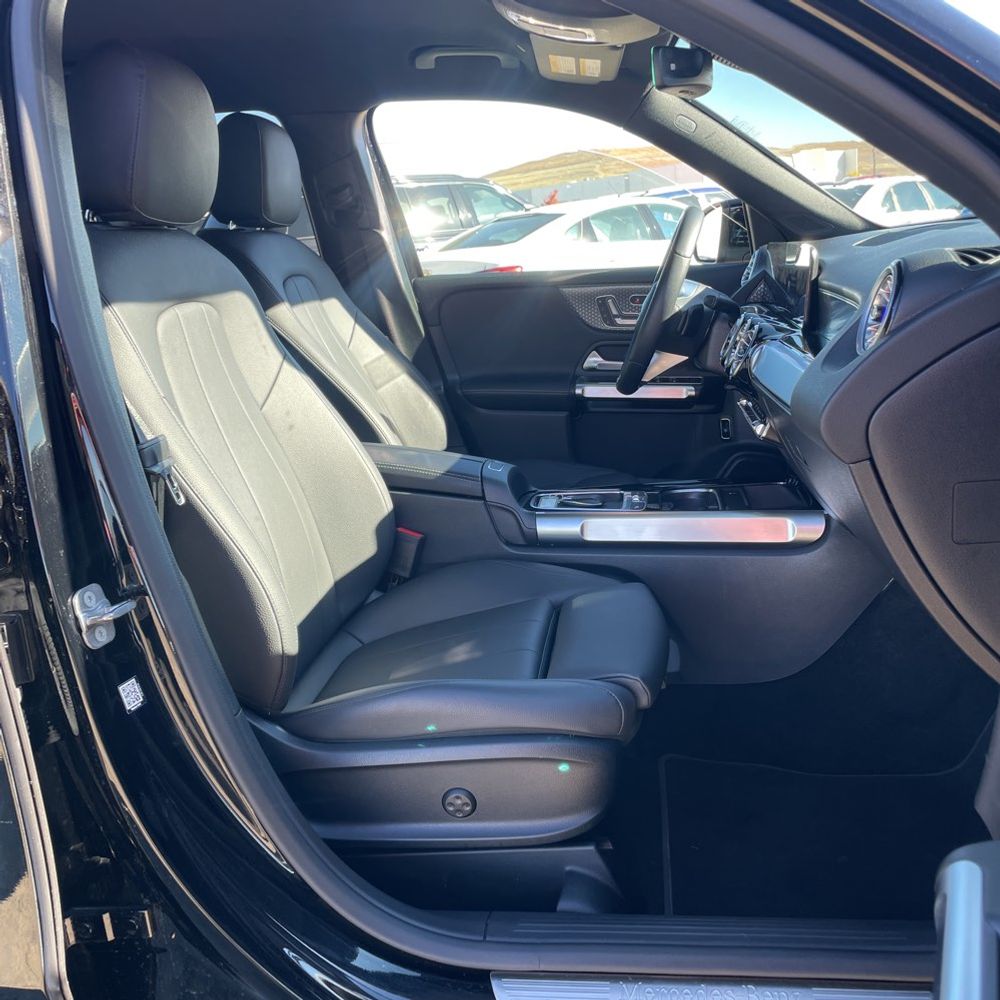 2025 Mercedes-Benz GLB GLB 250