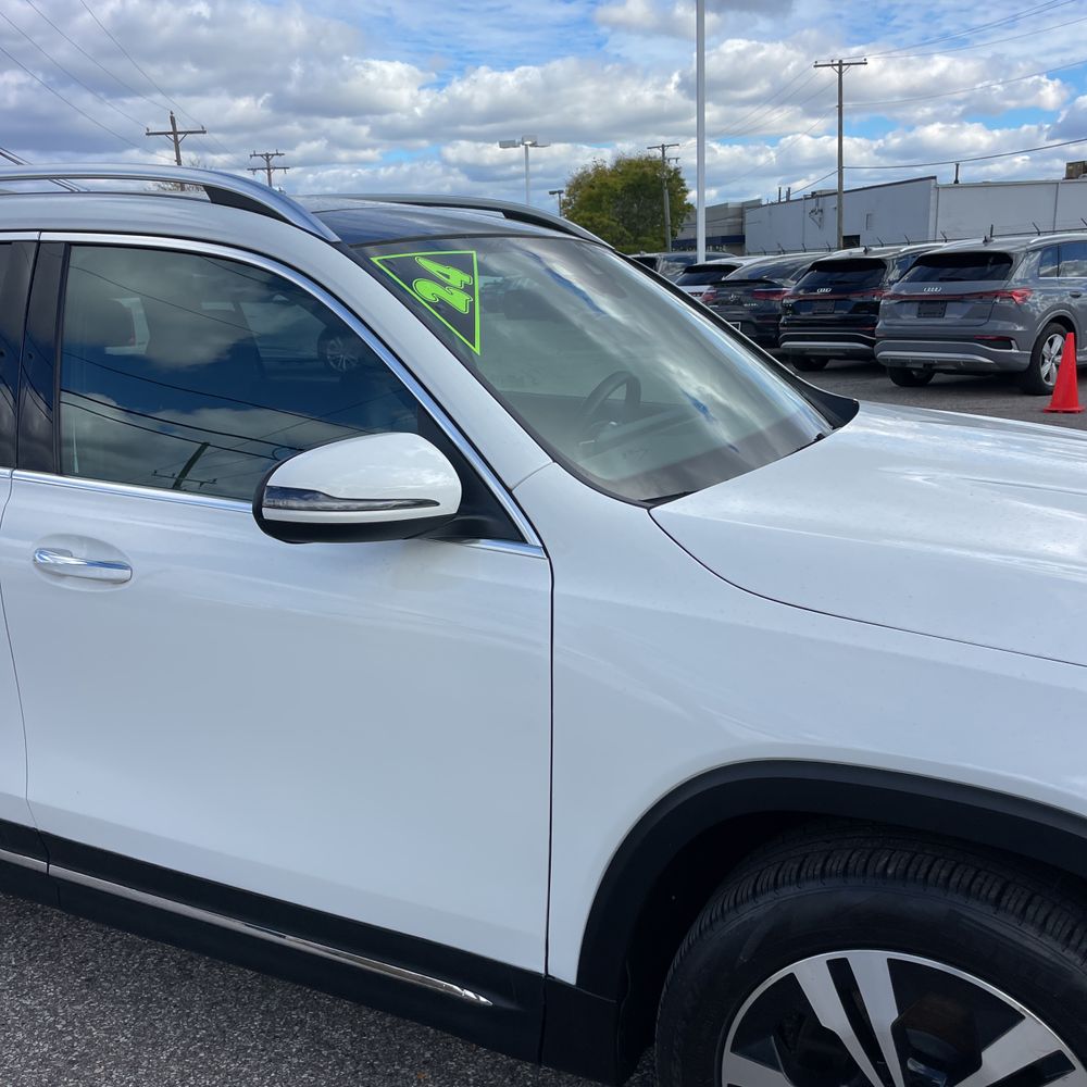 2024 Mercedes-Benz GLB GLB 250 4MATIC
