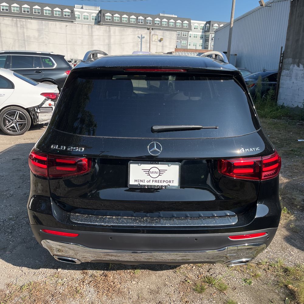 2025 Mercedes-Benz GLB GLB 250 4MATIC