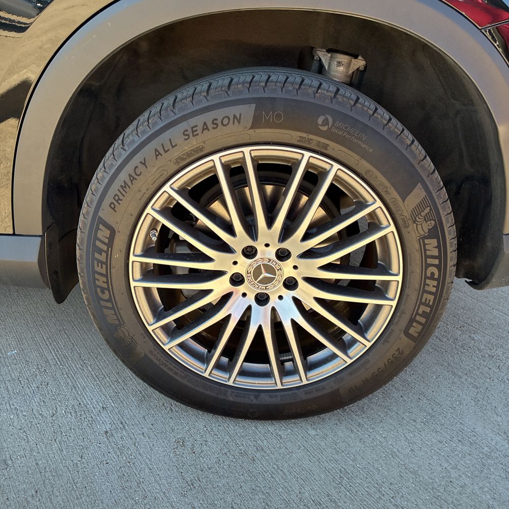 2024 Mercedes-Benz GLC GLC300