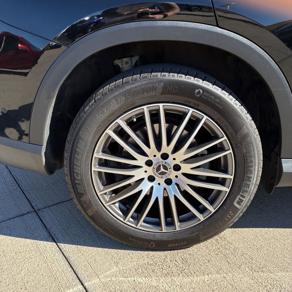 2024 Mercedes-Benz GLC GLC300