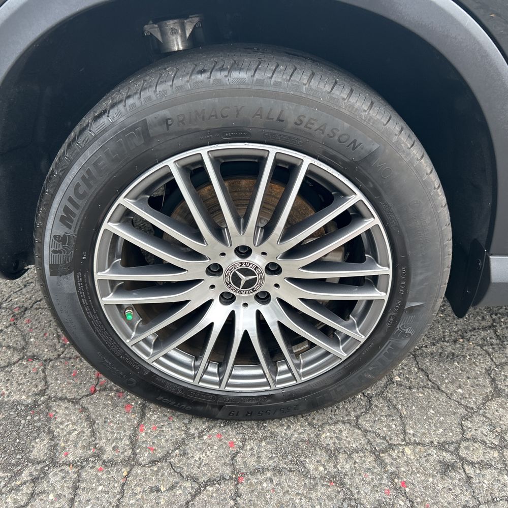 2024 Mercedes-Benz GLC GLC300