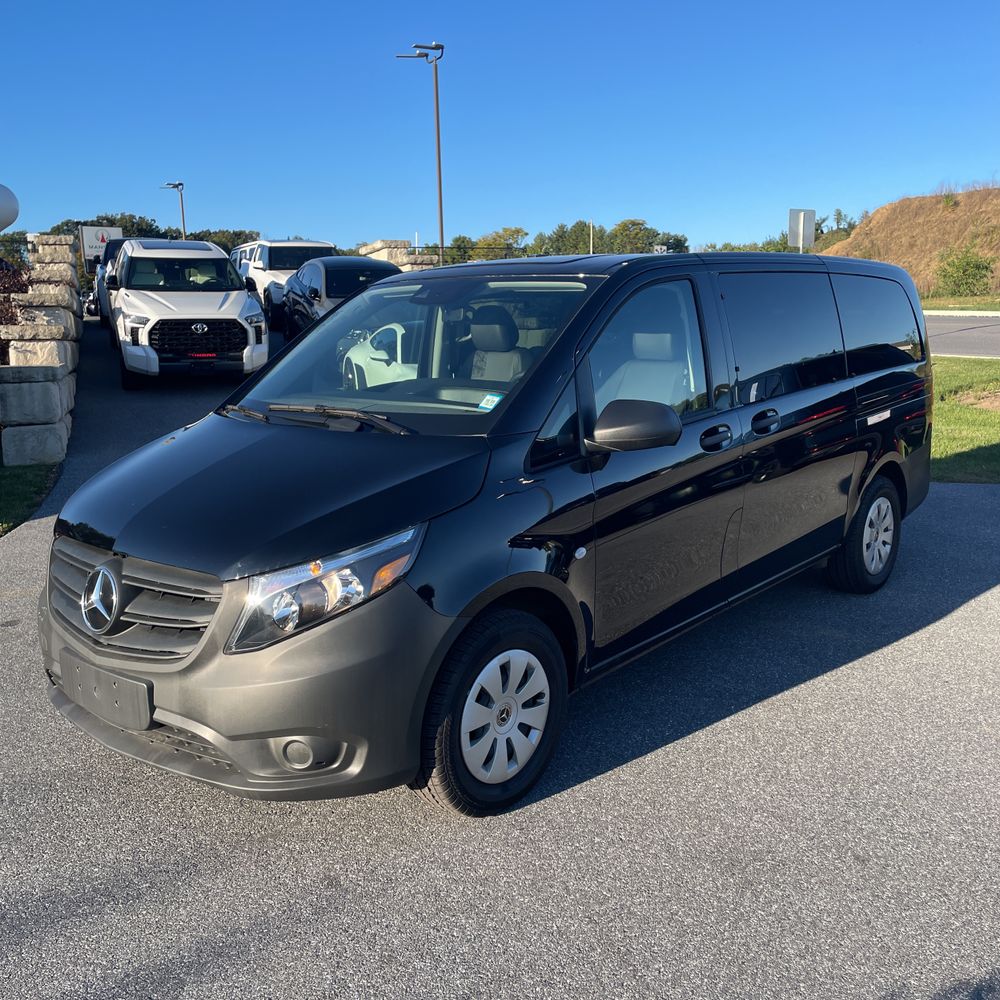 2023 Mercedes-Benz Metris Passenger