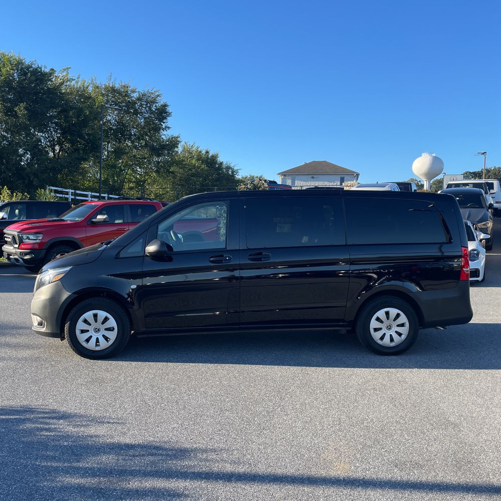 2023 Mercedes-Benz Metris Passenger