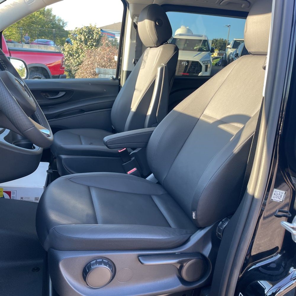 2023 Mercedes-Benz Metris Passenger