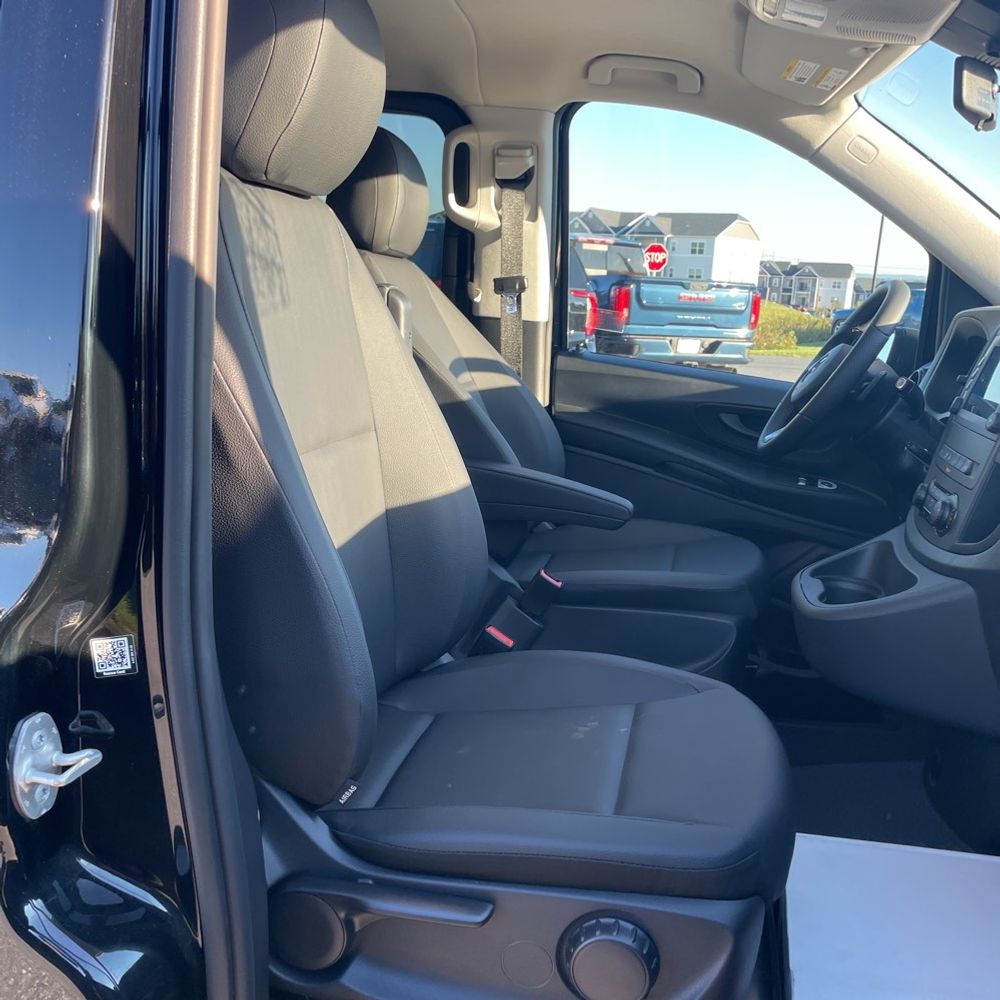 2023 Mercedes-Benz Metris Passenger
