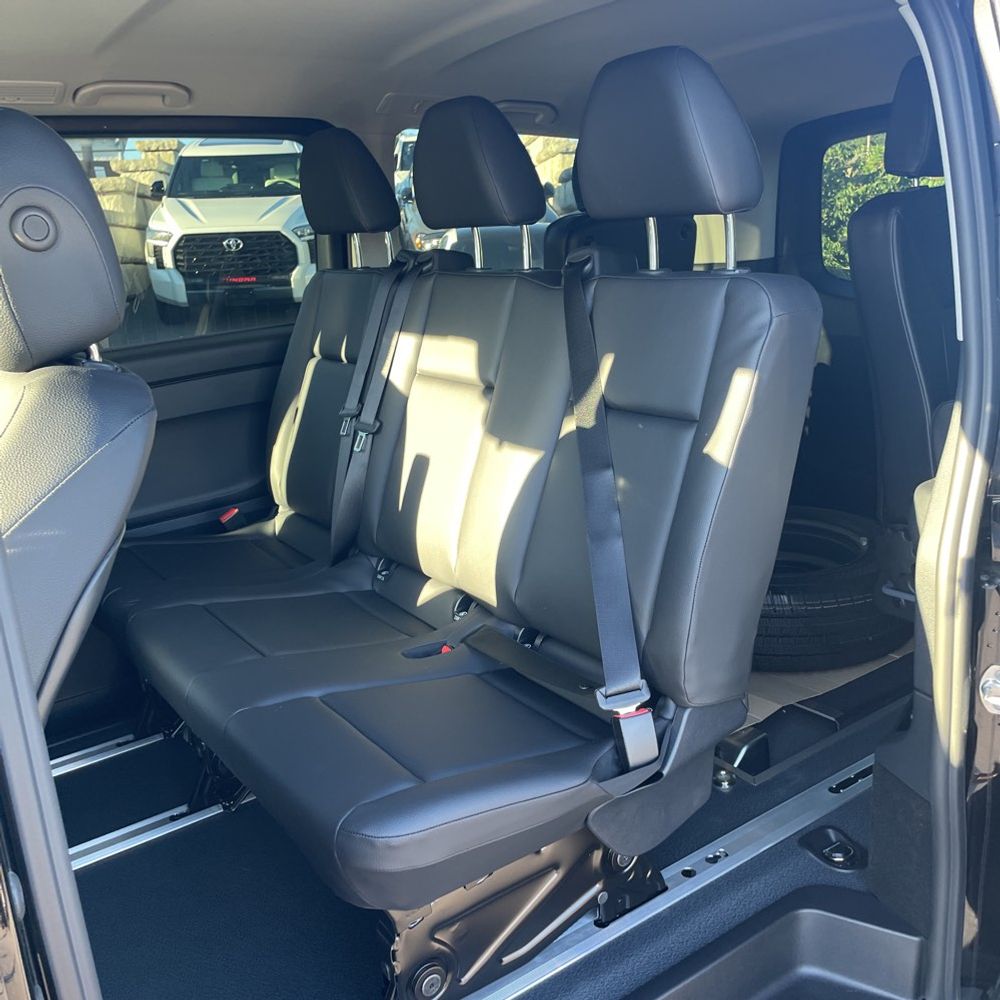 2023 Mercedes-Benz Metris Passenger