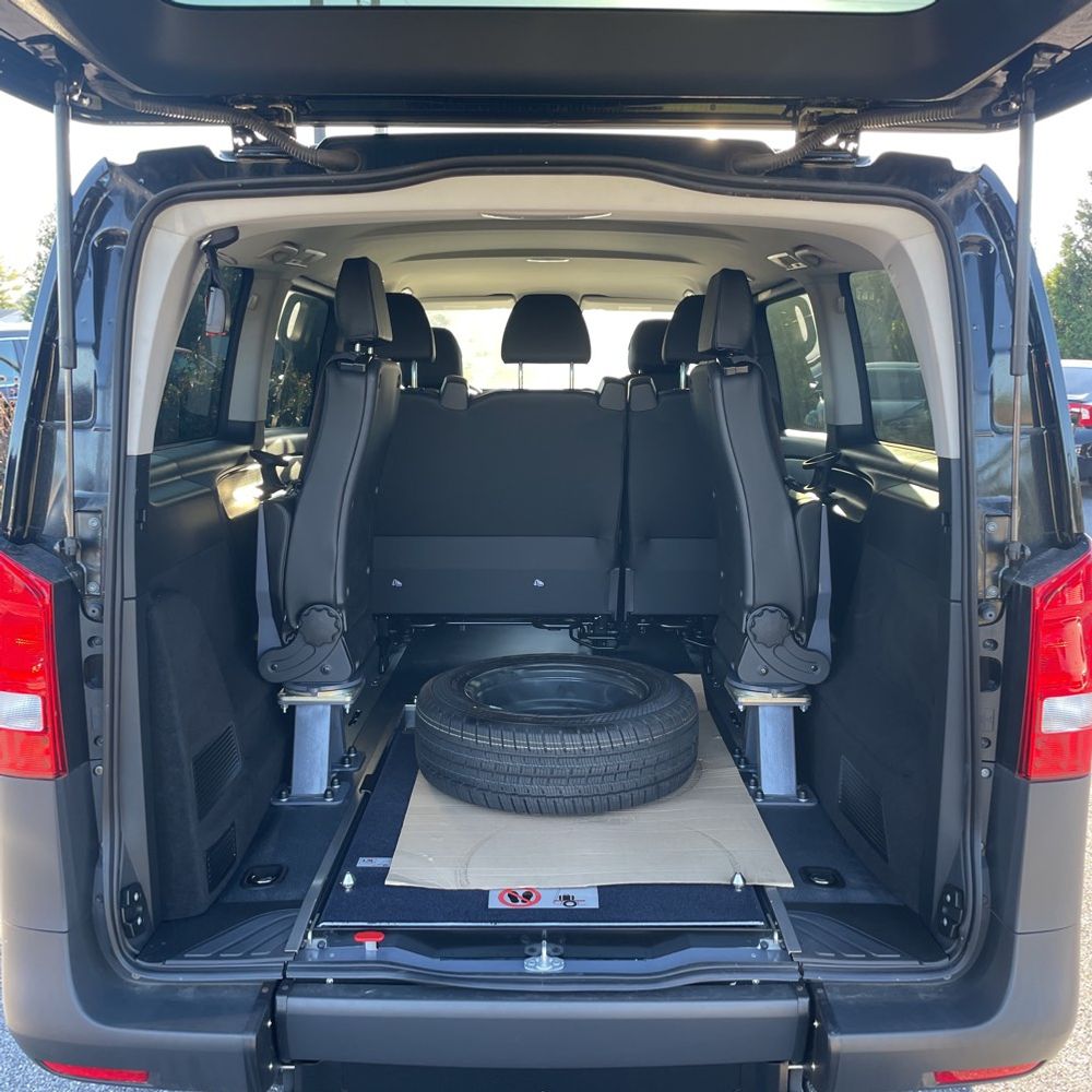2023 Mercedes-Benz Metris Passenger
