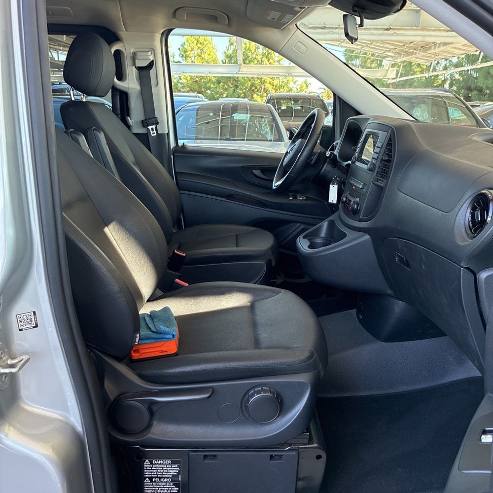 2023 Mercedes-Benz Metris Base