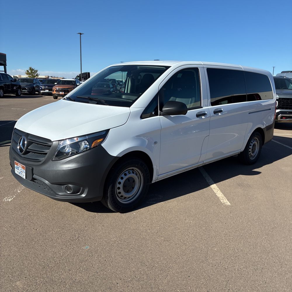 2023 Mercedes-Benz Metris Passenger