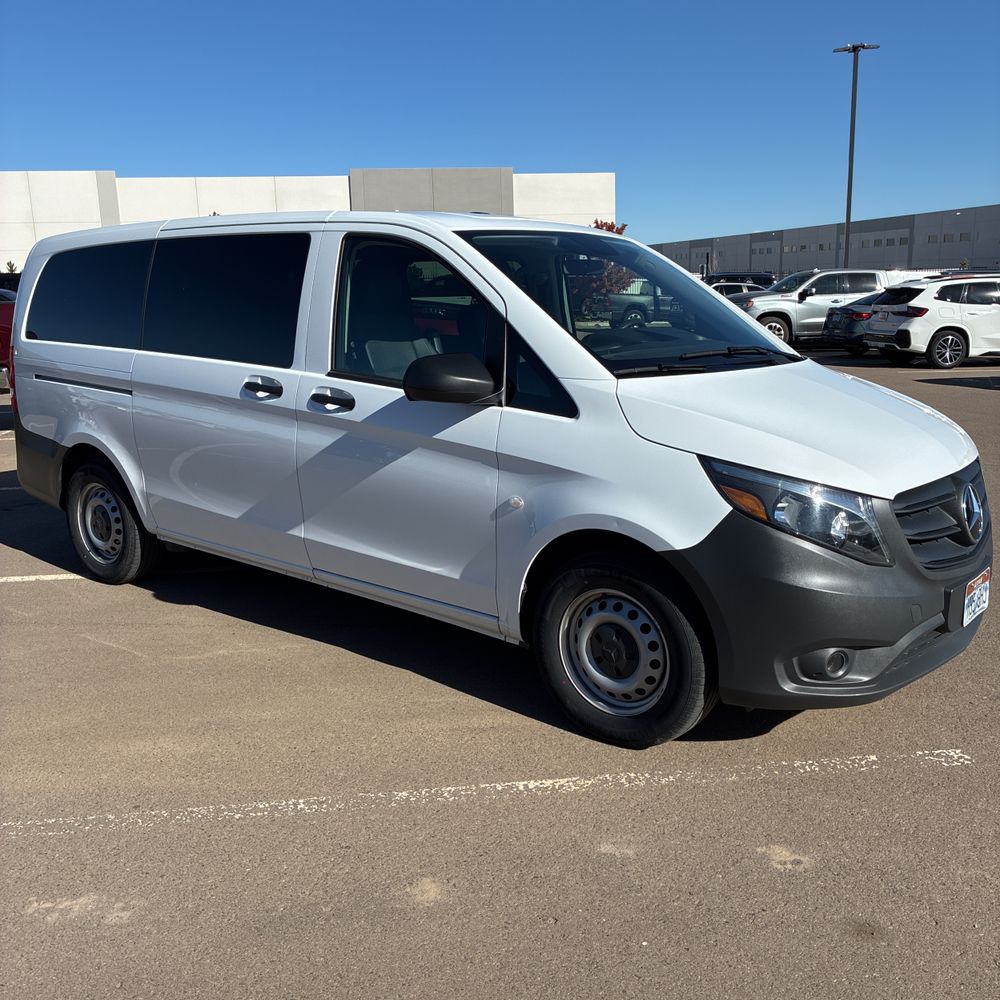2023 Mercedes-Benz Metris Passenger