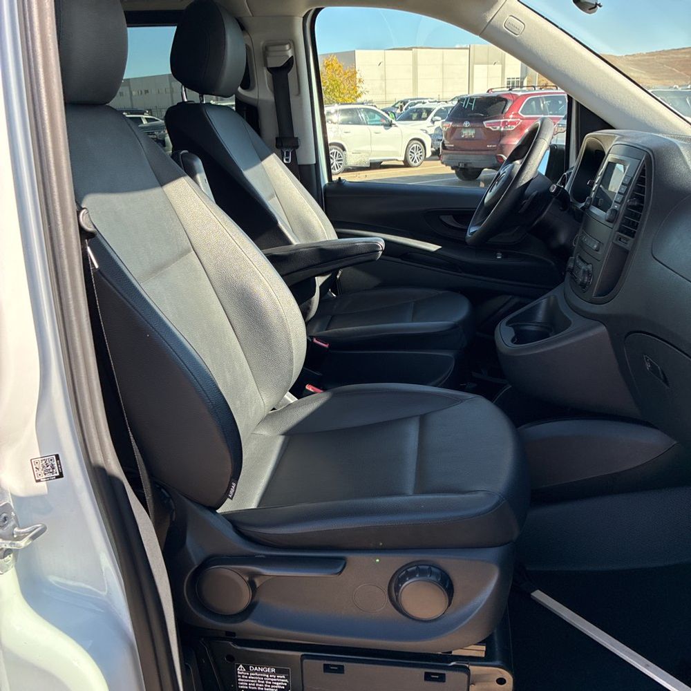2023 Mercedes-Benz Metris Passenger