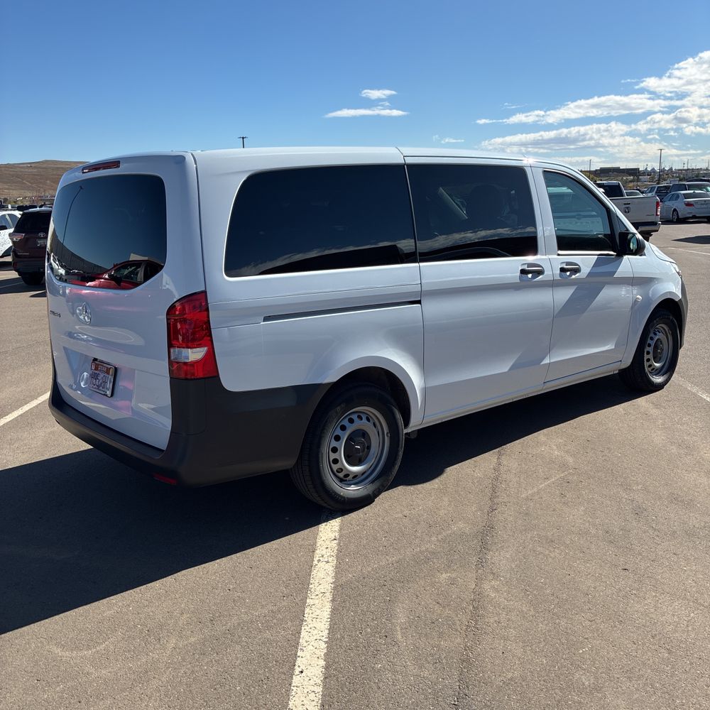 2023 Mercedes-Benz Metris Passenger