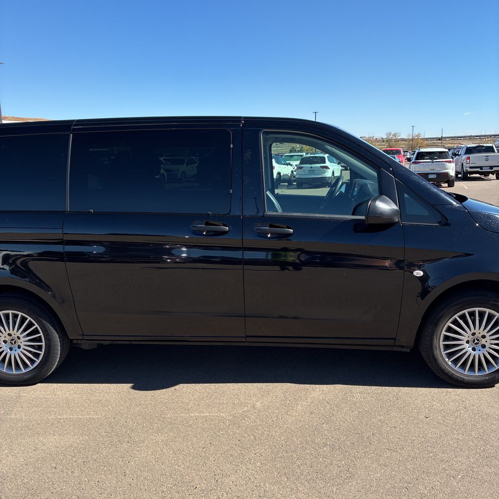 2023 Mercedes-Benz Metris Passenger