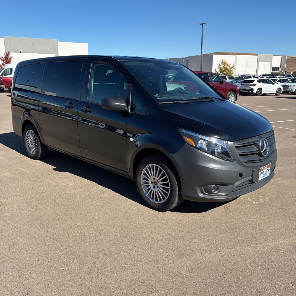 2023 Mercedes-Benz Metris Passenger