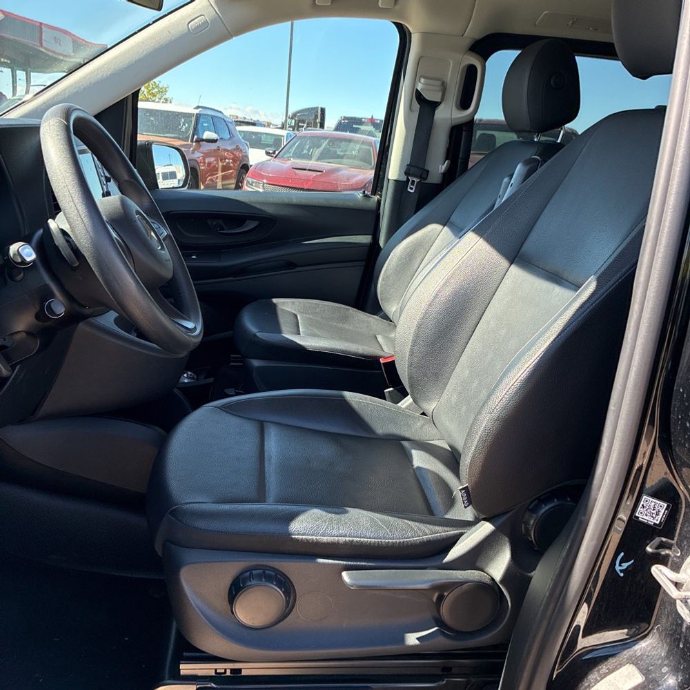 2023 Mercedes-Benz Metris Passenger