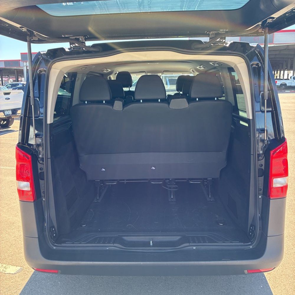 2023 Mercedes-Benz Metris Passenger