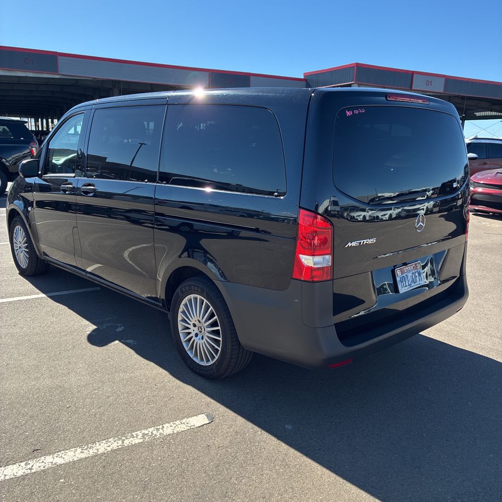 2023 Mercedes-Benz Metris Passenger