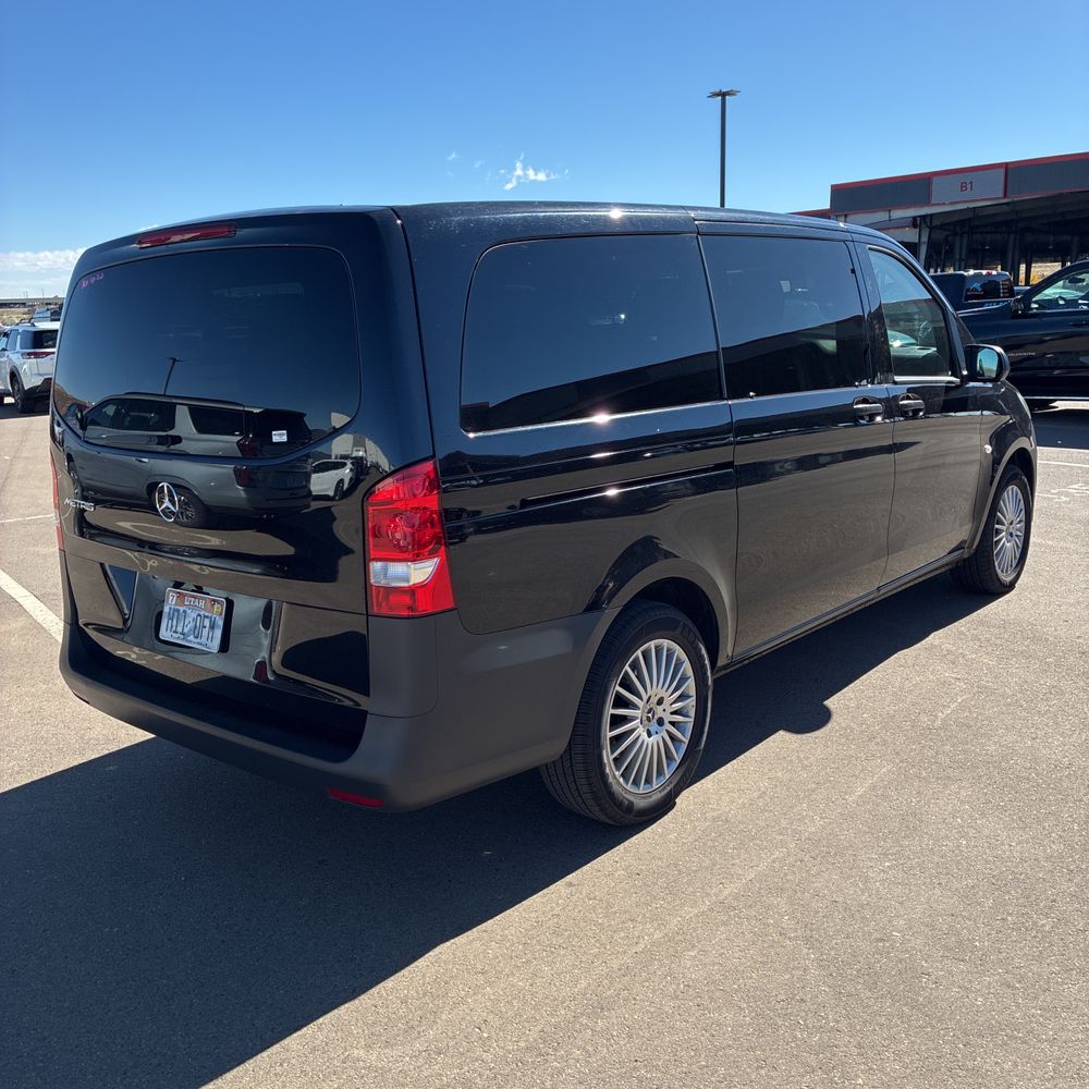 2023 Mercedes-Benz Metris Passenger
