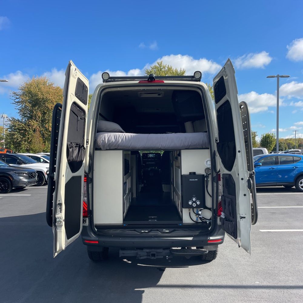 2023 Mercedes-Benz Sprinter 2500