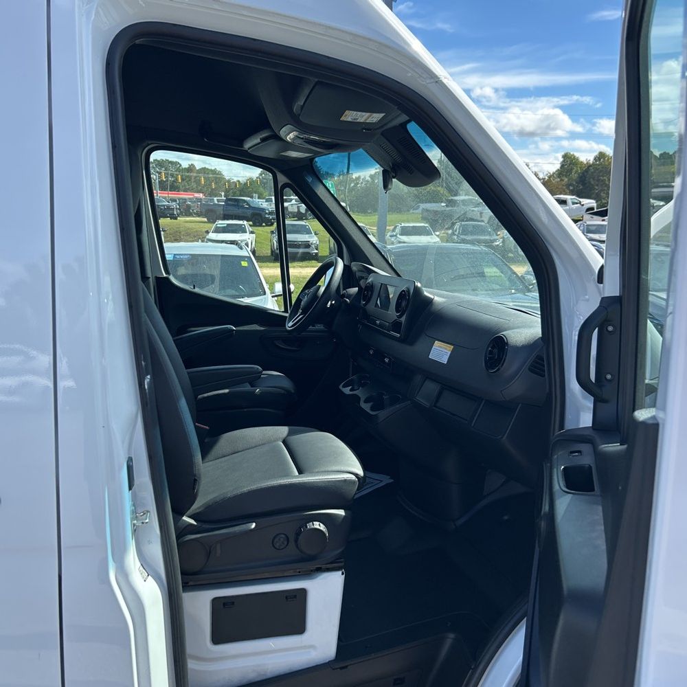 2024 Mercedes-Benz Sprinter 2500