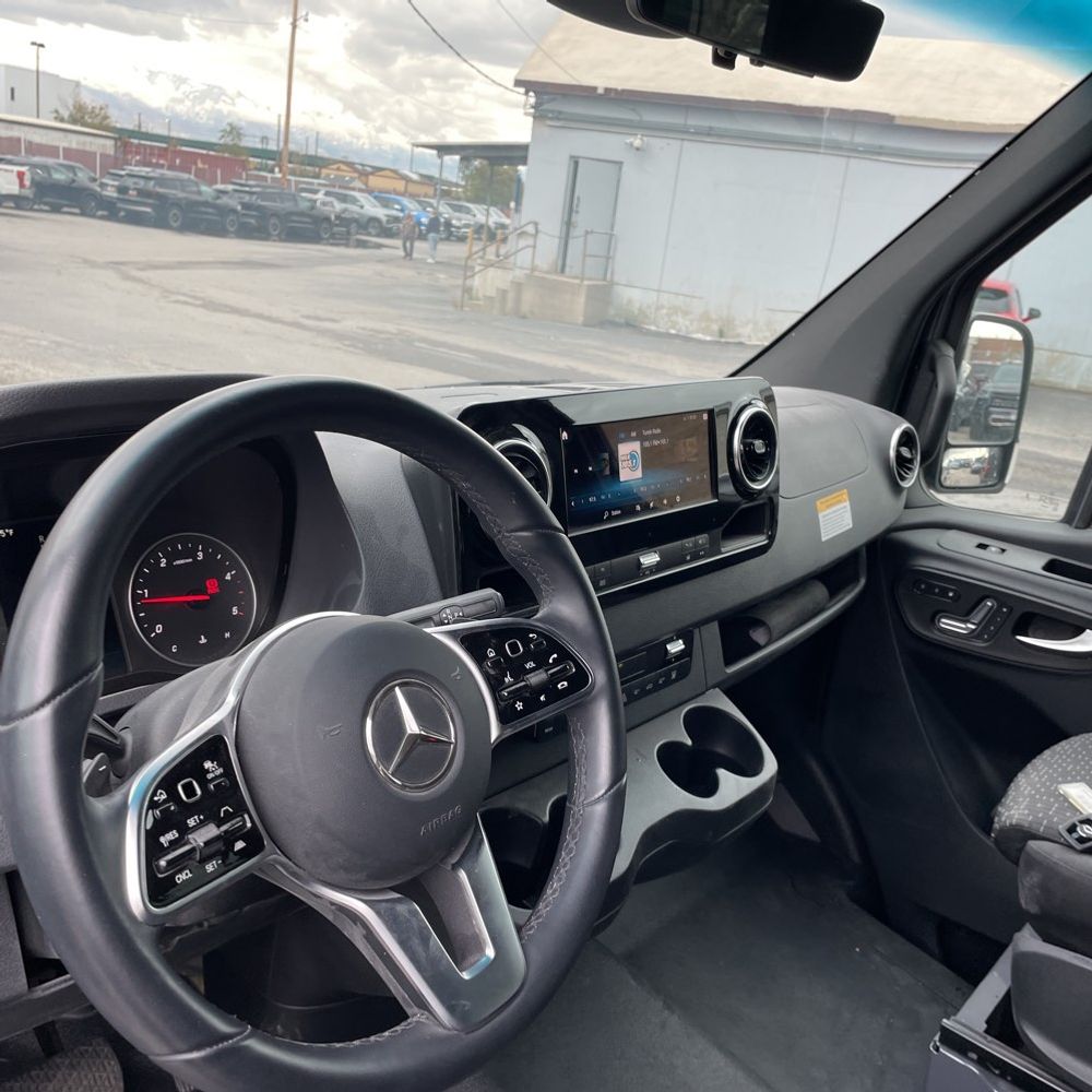 2024 Mercedes-Benz Sprinter 2500