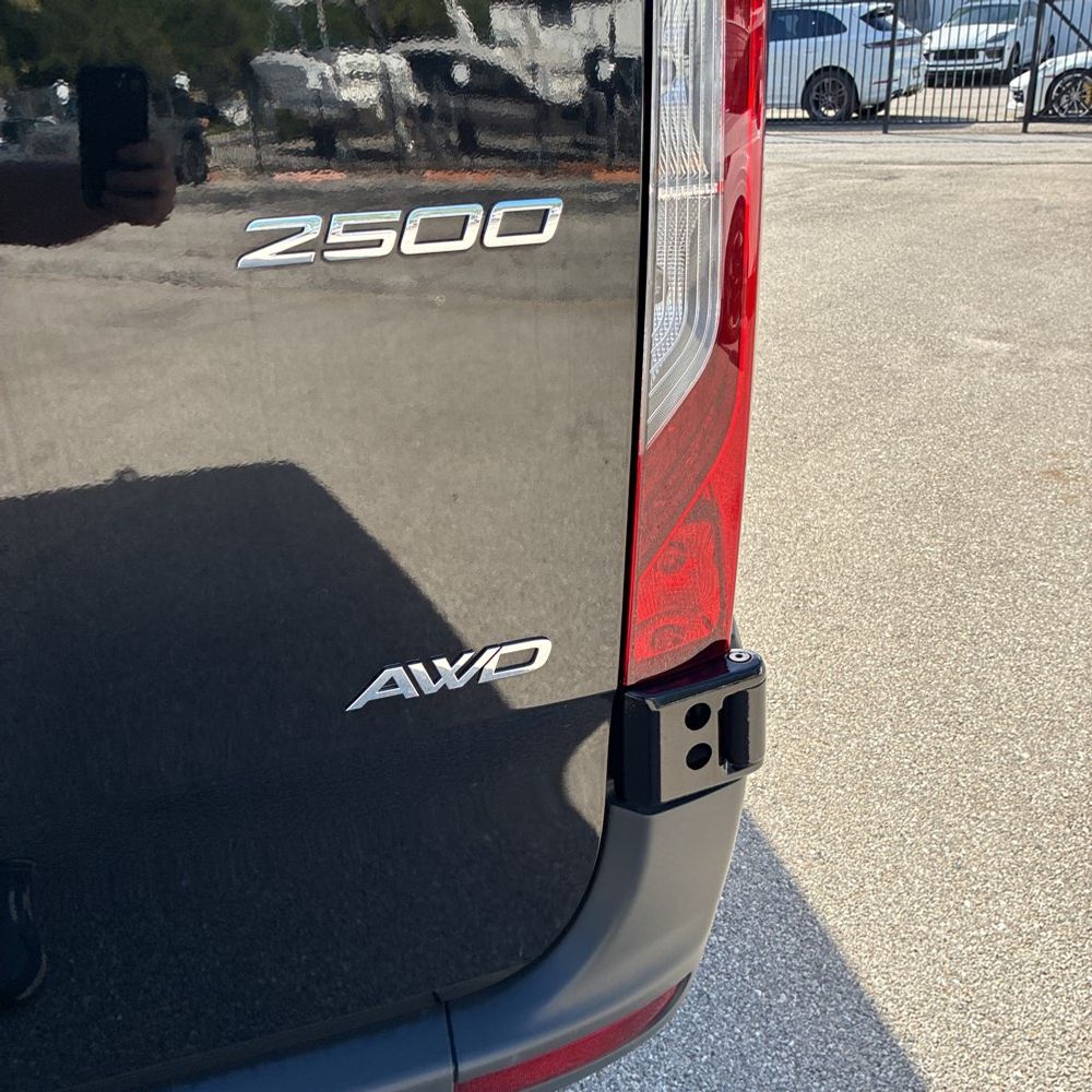 2024 Mercedes-Benz Sprinter 2500