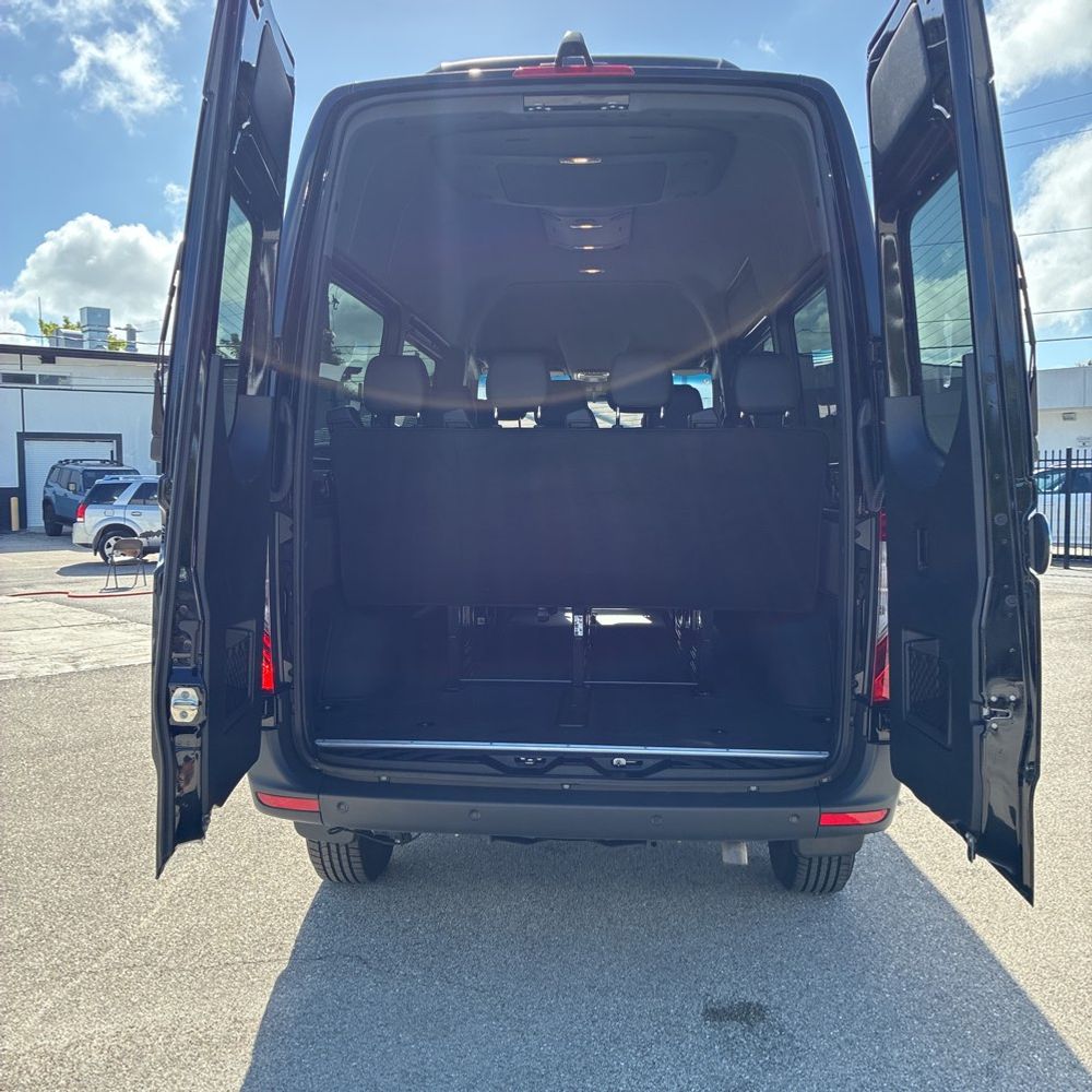 2024 Mercedes-Benz Sprinter 2500