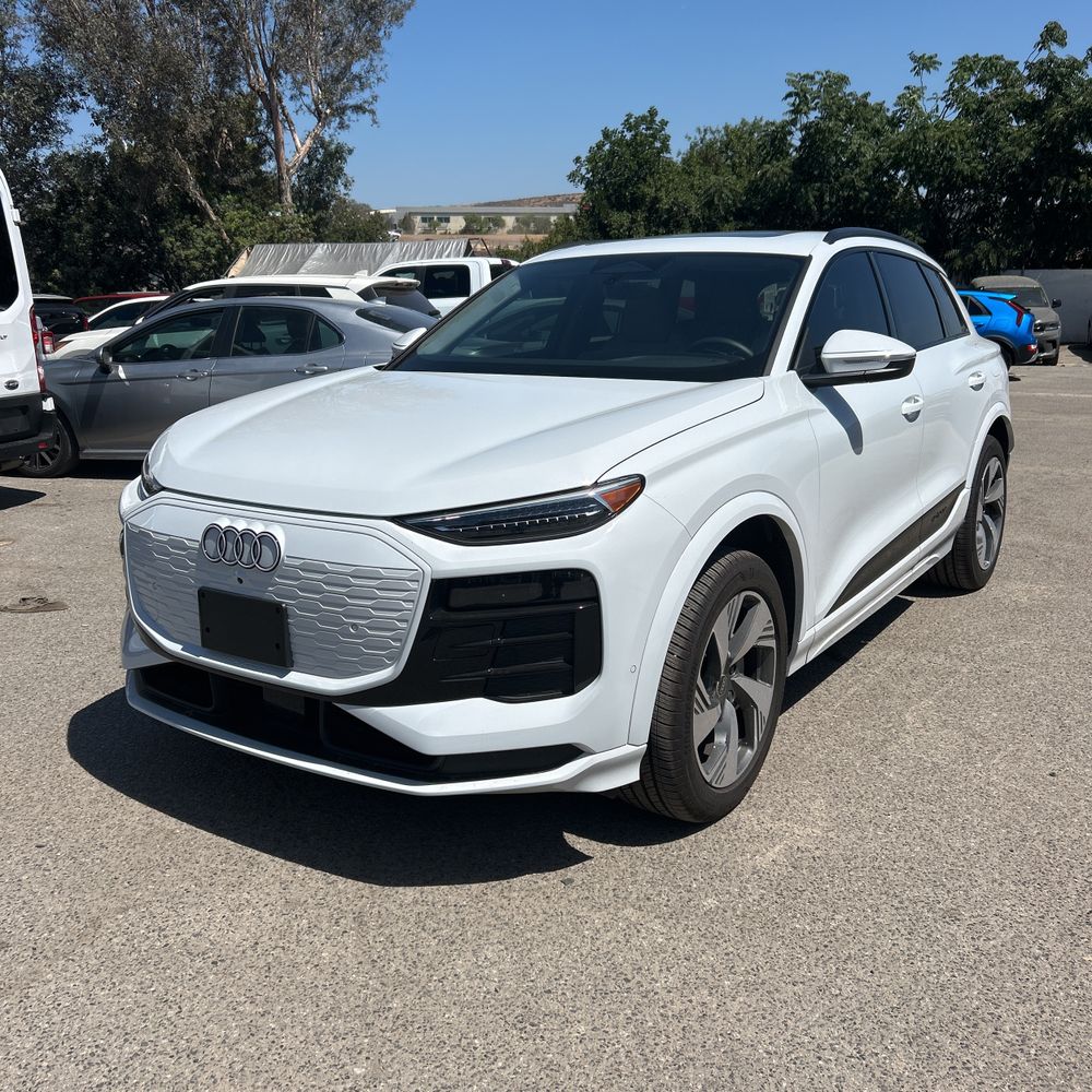 2025 Audi Q6 e-tron Premium
