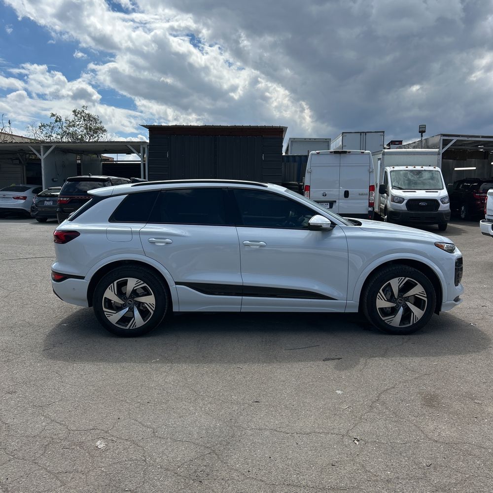 2025 Audi Q6 e-tron Premium