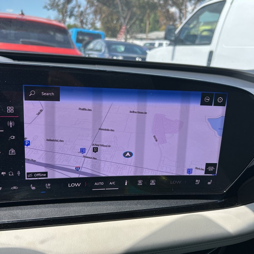 2025 Audi Q6 e-tron Premium